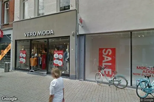 Bedrijfsruimtes for rent i Tilburg - Foto uit Google Street View