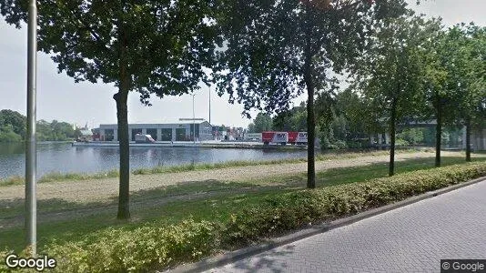 Bedrijfsruimtes for rent i Tilburg - Foto uit Google Street View
