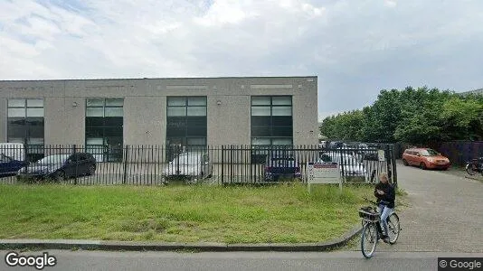 Bedrijfsruimtes for rent i Tilburg - Foto uit Google Street View