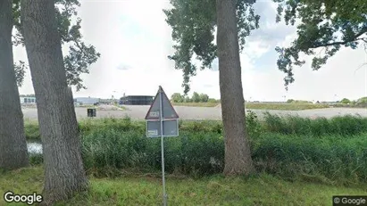 Bedrijfsruimtes for rent in Alphen aan den Rijn - Photo from Google Street View