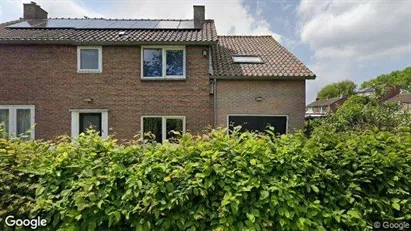 Bedrijfsruimtes for rent in Alphen aan den Rijn - Photo from Google Street View