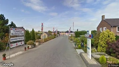 Bedrijfsruimtes for rent in Aalsmeer - Photo from Google Street View