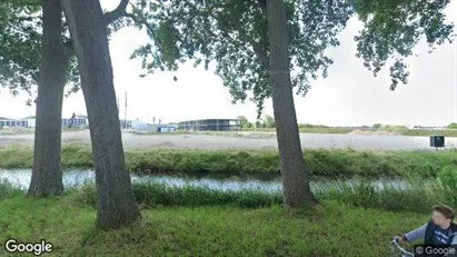 Bedrijfsruimtes te koop in Alphen aan den Rijn - Foto uit Google Street View