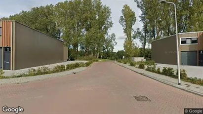 Bedrijfsruimtes te koop in Alphen aan den Rijn - Foto uit Google Street View