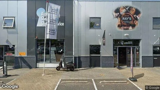Bedrijfsruimtes for rent i Alphen aan den Rijn - Foto uit Google Street View