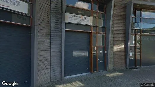 Bedrijfsruimtes for rent i Utrecht Overvecht - Foto uit Google Street View