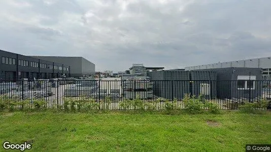 Bedrijfsruimtes for rent i Halderberge - Foto uit Google Street View