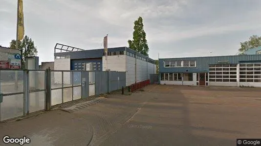 Bedrijfsruimtes for rent i Alphen aan den Rijn - Foto uit Google Street View
