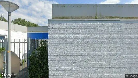 Bedrijfsruimtes for rent i Almere - Foto uit Google Street View