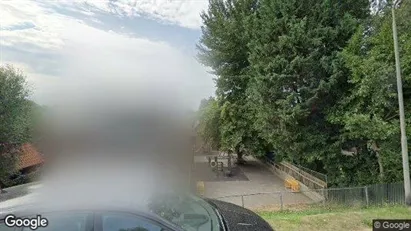Bedrijfsruimtes for rent in Lingewaal - Photo from Google Street View