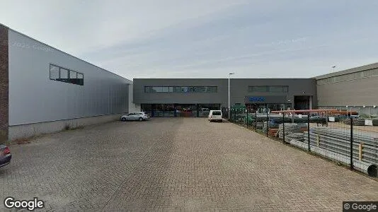 Bedrijfsruimtes for rent i Tilburg - Foto uit Google Street View
