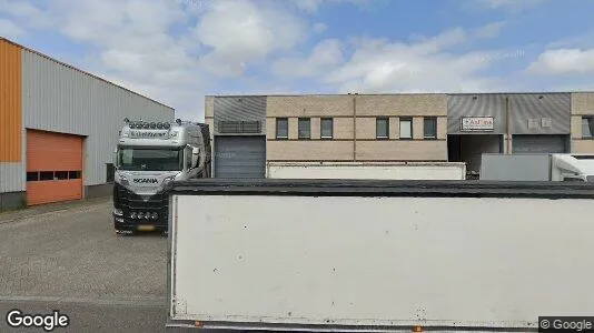 Bedrijfsruimtes for rent i Hellevoetsluis - Foto uit Google Street View