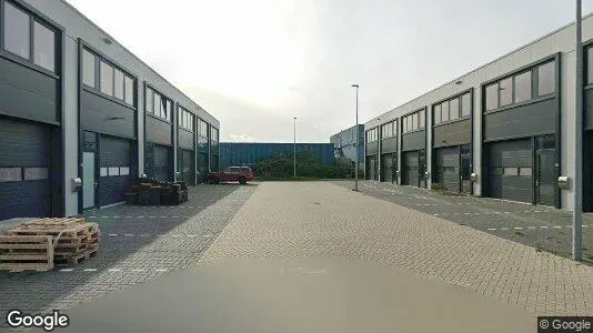 Bedrijfsruimtes for rent i Alphen aan den Rijn - Foto uit Google Street View