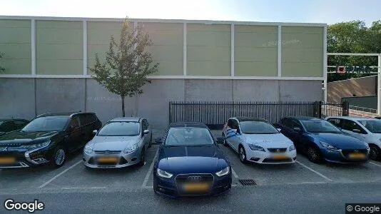 Bedrijfsruimtes for rent i Rotterdam Hoogvliet - Foto uit Google Street View