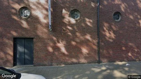 Bedrijfsruimtes for rent i Tilburg - Foto uit Google Street View