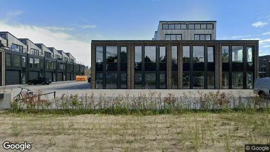 Bedrijfsruimtes for rent i Huizen - Foto uit Google Street View