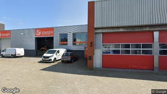 Bedrijfsruimtes for rent i Utrecht Overvecht - Foto uit Google Street View