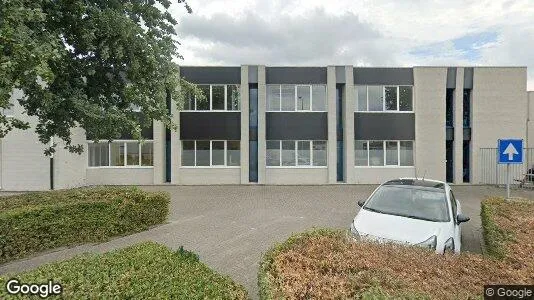 Bedrijfsruimtes for rent i Tilburg - Foto uit Google Street View