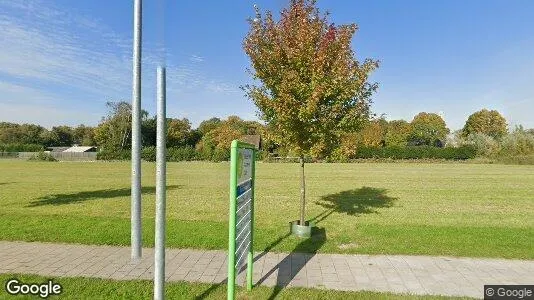 Bedrijfsruimtes for rent i Aalsmeer - Foto uit Google Street View