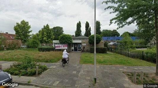 Bedrijfsruimtes for rent i Tilburg - Foto uit Google Street View