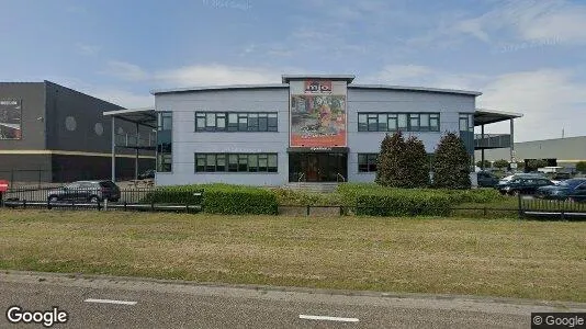 Bedrijfsruimtes for rent i Moerdijk - Foto uit Google Street View