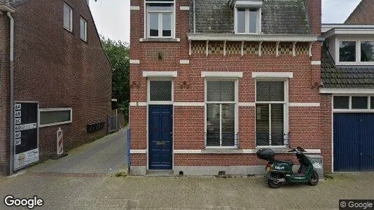 Bedrijfsruimtes for rent i Tilburg - Foto uit Google Street View