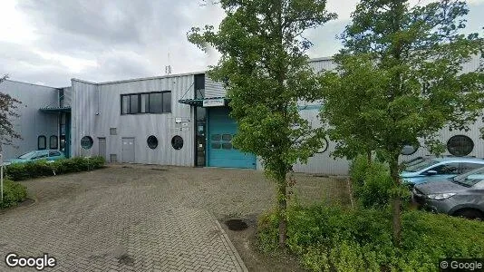 Bedrijfsruimtes for rent i Halderberge - Foto uit Google Street View