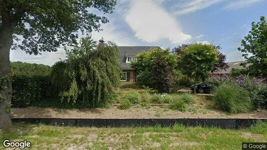 Bedrijfsruimtes for rent i Tilburg - Foto uit Google Street View