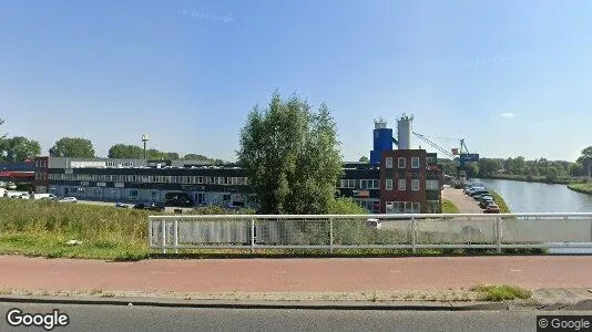 Bedrijfsruimtes for rent i Diemen - Foto uit Google Street View