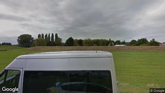 Bedrijfsruimtes for rent i Aalsmeer - Foto uit Google Street View