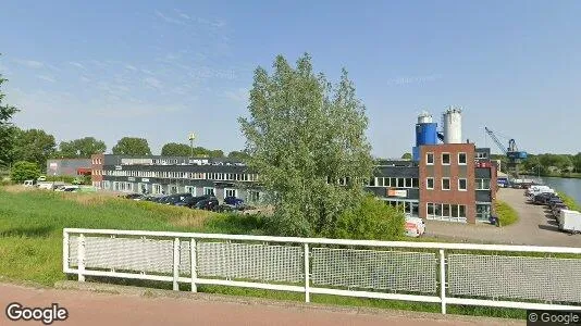 Bedrijfsruimtes for rent i Diemen - Foto uit Google Street View