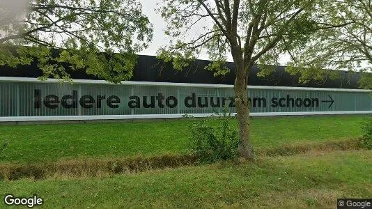 Bedrijfsruimtes for rent i Tilburg - Foto uit Google Street View