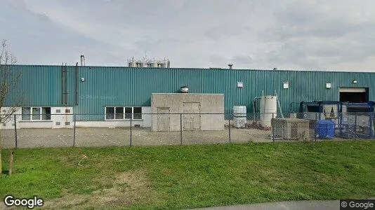 Bedrijfsruimtes for rent i Oosterhout - Foto uit Google Street View
